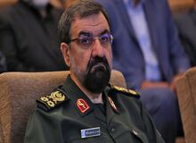محسن رضایی: صداقت سیاسی حکم می‌کرد طرفداران مذاکره با آمریکا از ملت ایران عذرخواهی کنند/ موسوی خوئینی ها باید در کنار رهبری قرار می‌گرفت