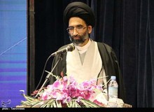 نماینده ولی فقیه در کاشان: از ۳۰۰ سال پیش انگلیس با فرستادن جاسوس به دنبال زمین زدن اسلام است/ عبارت "عیسی به دین خود موسی به دین خود و هر کسی را در قبر خود می‌خوابانند" کار جاسوس انگلیسی بود