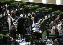 والدین شاغل شهدا از کلیه اعتبارات قانونی همسر شهید برخوردار می‌شوند
