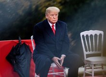 "ترامپ نگران استیضاح است"

