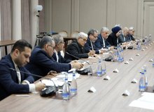 عراقچی با معاون نخست وزیر جمهوری آذربایجان دیدار کرد