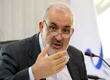 وزیر نیرو: برق دستگاه‌های اجرایی سهل‌انگار در نصب پنل خورشیدی قطع می‌شود 