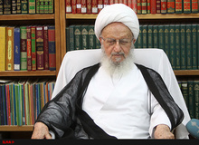 آیت الله مکارم شیرازی: نفوذی‌ها با اختلاس‌ها و سوء‌استفاده‌ها یک تشکیلات را بدنام می‌کنند