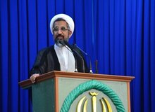امام جمعه موقت بوشهر: باید فضا برای کسانیکه فرهنگ غربی را در جامعه ترویج می‌کنند، ناامن شود