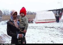 گزارشی تصویری از بارش برف، زندگی در مناطق زلزله‌زده «میانه» 