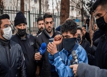 برادر امیرمحمد خالقی: پدرم قصاص قاتل را برای بررسی پشیمانی تعلیق کرد
