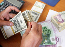 آخرین قیمت دلار، یورو، دهم و پوند در بازار تهران / جدول 
