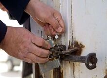 دادستان خوزستان: پلمب ۱۹ سوییت منافی عفت و خارج از نزاکت اخلاقی در اهواز/ در جریان این عملیات، ۱۴ مرد و ۶ زن که نسبتی با یکدیگر نداشتند، دستگیر شدند که ۶ نفر از آن‌ها اتباع کشور همسایه بودند