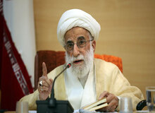 آیت‌الله جنتی از دست مکرون عصبانی شد/  این چه آزادی بیانی است که غربی‌ها مدعی‌اش هستند؟
