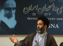 دانشجویان مراقب باشند بازیچه دست "سیاسیون" نشوند