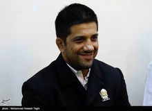 رئیس فدراسیون کشتی داشتن «گرین کارت» آمریکا را تایید کرد/ علیرضا دبیر: خیلی‌ها در دهه ۷۰ و ۸۰ گرین کارت گرفتند
