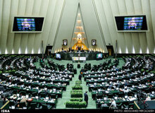 نماینده مجلس: هر کس تزریق ناامیدی کند انقلابی نیست
