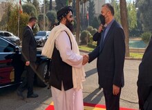  شما که حاکمیت طالبان را به رسمیت نمی‌شناسید، چرا سفارت افغانستان را به آن‌ها تحویل دادید؟