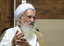 ماجرای افتادن عبای آیت الله مصباح چه بود؟