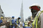 امارات ۱۵ هزار کارگر و تکنسین  پاکستانی را اخراج کرد