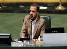انتقاد تند عضو هیات رئیسه مجلس از وزیر اقتصاد/ قیمت دلار بالا برود و مجلس استیضاح نکند؟/ مجلس را تعطیل کنیم؟
