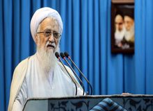 آقا حتی یک کلمه هم در باب موافقت با لوایح پالرمو و CFT بیان نکردند/ اعضای مجمع بررسی لوایح پالرمو و CFT را به مصلحت نمی‌دانند/ با تصویب لوایح بی‌عرضگی‌های مدیران اجرایی به حساب مجمع تشخیص گذاشته می‌شود/ مجمع تشخیص مقصر اول و آخر بی‌کفایتی آقایان می‌شود