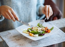 ۴ اشتباهی که خاصیت غذا را از بین می‌برد 