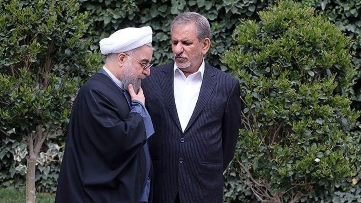 روزنامه اصولگرا: دولت روحانی برای اداره کشور دست به دامن «دعا و نفرین» شده است
