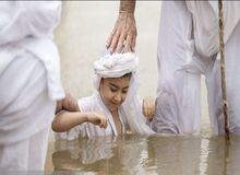 غسل تعمید منداییان در اهواز+ تصاویر