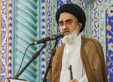 نماینده ولی فقیه در قم: دشمنان روی بی حجابی نان  و غیرت زداییمردان  سرمایه گذاری کرده اند/ دست انتقام الهی به زودی گریبان دشمنان را خواهد گرفت