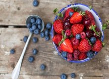 فواید فوق‌العاده خوردن توت برای بدن