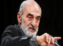 حسین شریعتمداری: افرادی که با جمهوری اسلامی به مخالفت برخاسته اند، بی سواد و درپیت هستند