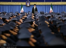 رهبرانقلاب: چرا از اوباما متشکرباشیم، بخاطر تحریم؟/ترامپ می‌گوید از من بترسید،نه!مردم پاسخش را می‌دهند