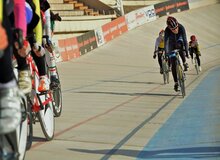رکابزن دستفروش، مربی شد