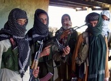 گزارشگر آمریکایی: یک مترجم افغانستانی توسط طالبان دار زده و دختر ۱۰ ساله اش به یکی از فرماندهان داده شد