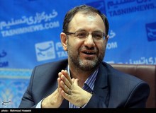 کنایه تند نماینده تهران به اظهارات اخیر احمدی‌نژاد درباره حدادعادل/ موسوی:  انسان از دستبوسی فرح به دستبوسی امام برسد خیلی شرف دارد تا..
