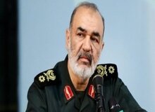 سردار سلامی: خوزستان را بهتر از قبل می سازیم/ همه فرماندهان ارشد سپاه درگیر کمک‌رسانی هستند
