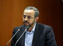 دستیار سیاسی رئیس مجلس: افزایش قیمت گازوئیل و اجرای قانون حجاب به دلیل تنش زا بودن متوقف شد