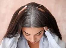 افزایش سن چطور سلامت موها را تحت تأثیر قرار می‌دهد؟/ نکاتی برای تقویت مو