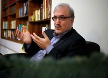 توضیح وزیر بهداشت درباره ماجرای دانشجوی تقلبی/ سه ماه قبل دستور برخورد با صندلی فروشی را دادم

