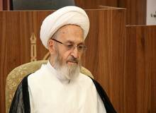 آیت الله سبحانی: حوزویان با مراکز علمی خارج از کشور ارتباط بگیرند