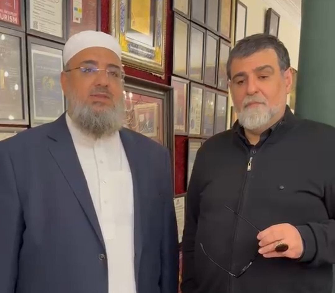 حمایت علمای اهل‌سنت سیستان و بلوچستان از رهبری آیت‌الله سید مجتبی خامنه‌ای رهبر معظم انقلاب در دیدار با پروفسور ملک‌زاده