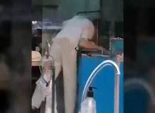شاطر نانوای پرحاشیه: تُف نمی کردم، فوت می کردم داخل تنور/ فیلـــــم
