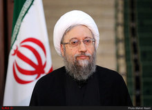 
نامه جمعی از اساتید حوزه علمیه قم خطاب به آملی‌لاریجانی درباره FATF/ جریانی در پی القای بن بست در اقتصاد ایران است