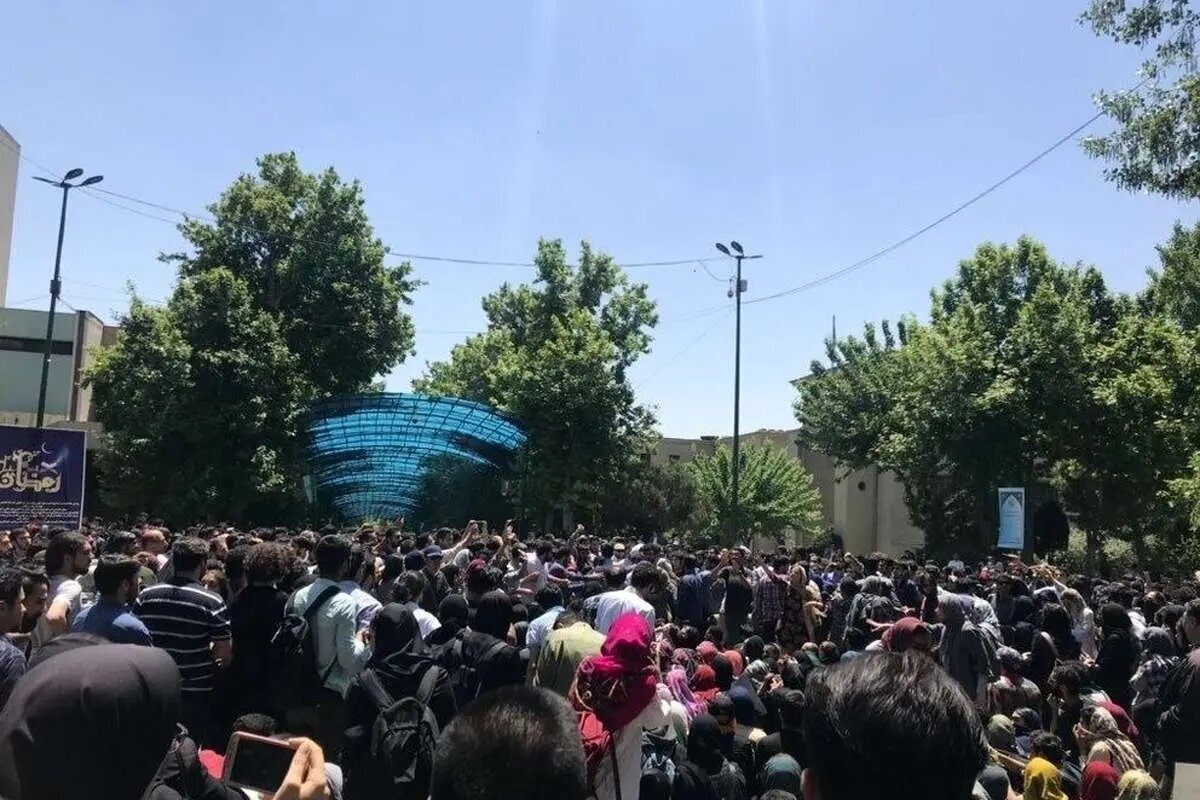 نشریه روزانه معاونت سیاسی سپاه پاسداران:  باید دنبال رد پای افسران موساد در بهم ریخته شدن جو دانشگاه‌ها باشیم