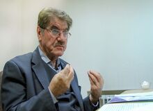  صالح نیکبخت، حقوقدان: بالاترین مقام قضائی حق ایجاد ممانعت برای حضور خاتمی  در مراسم افطار را ندارد/  حصر در قانون مجازات اسلامی وجود ندارد