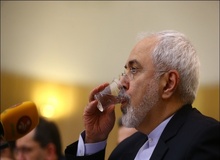 جلسه مجلس با ظریف برای بررسی موضوع مذاکره با آمریکا و پیشنهاد ترامپ
