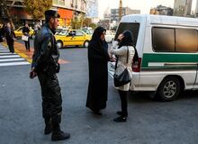 عضو هیات رئیسه کمیسیون امنیت ملی:گشت‌های پلیس برای مقابله با بدحجابی فقط در حد تذکر است، بازداشت در کار نیست 