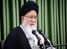 آیت الله علم الهدی: بسیجی نباید تحمل کند که دشمن به حجاب حمله شود