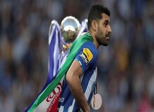 ستاره تیم ملی در کنار رونالدو و مسی ایستاد
