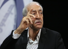 دادکان: کسی که در پارک ها مسجد می سازد فهمیده که "نمایش" سکوی پرش است/ با پول بازیکنان را می خرند تا کسی اظهار نظر نکند/ پیشکسوتی که در رژیم قبل سینه می زد الان به خاطر پول ما سینه می زند و فردا برای کسان دیگر!