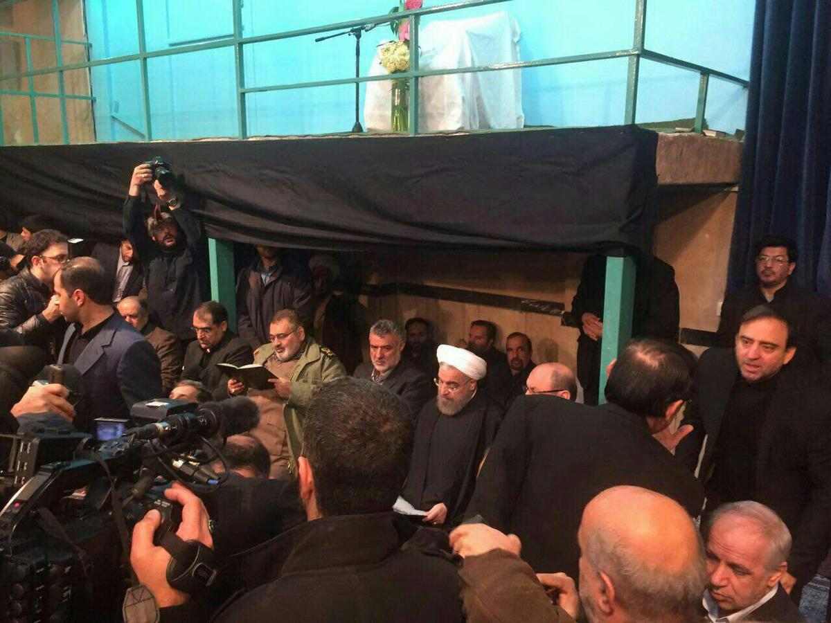  هاشمی هنوز زنده است