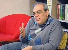 پاسخ عباس عبدی  به یک پرسش:کسانی که موشک می سازند،می توانند خودرو بسازند؟/نه! زیرا ما مجبوریم موشک را به هر قیمتی تامین کنیم  