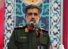 معاون سازمان اطلاعات سپاه: سلاح‌های شگفت‌انگیزی داریم که به نمایش خواهیم گذاشت/ تعداد زیادی  از نفوذی ها را ارشاد کردیم