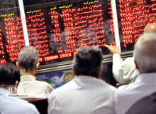 کاهش غیرمنتظره شاخص بورس با خروج ۱۰۰۰ میلیارد تومان پول حقیقی از بازار